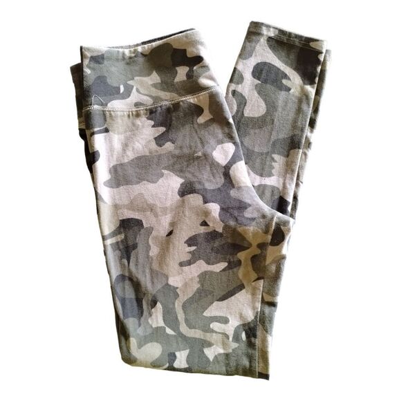 WILD FABLE Women's Leggings HIGH WAISTED Classic  GRAY CAMO LG - Picture 2 of 9